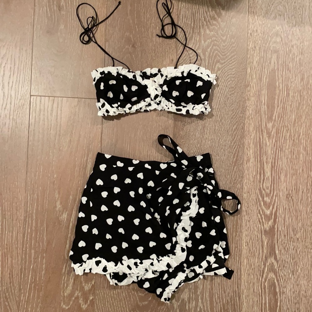 For love and lemons white and black heart set